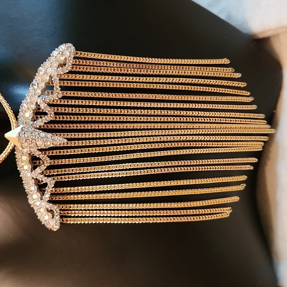 Necklace - Picture 2 of 10